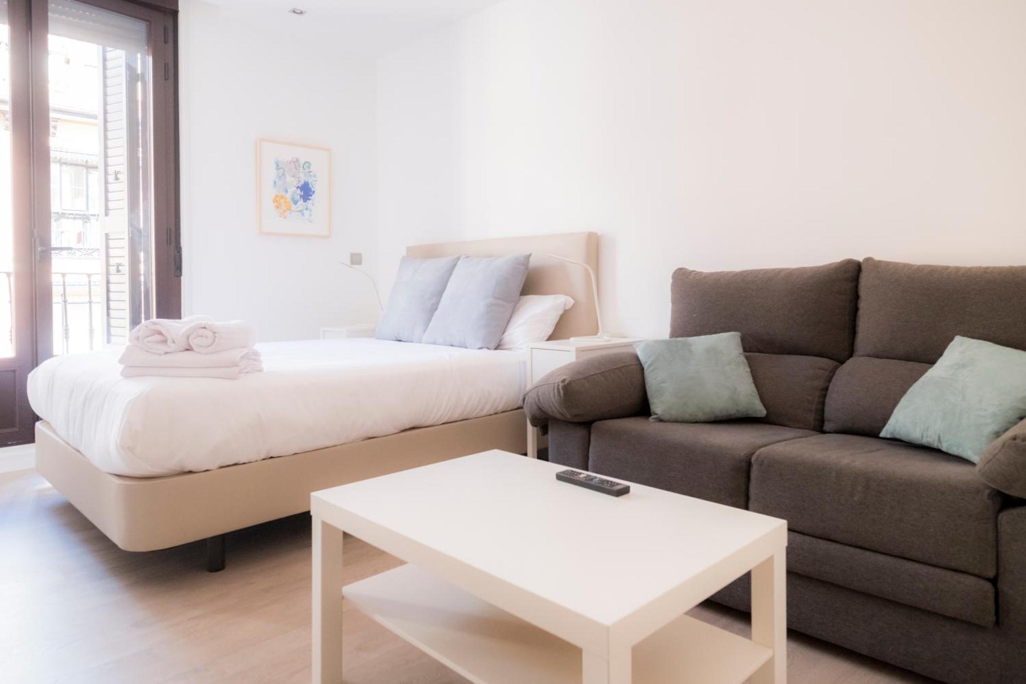 Arenal Suites Preciados Madrid Exteriör bild