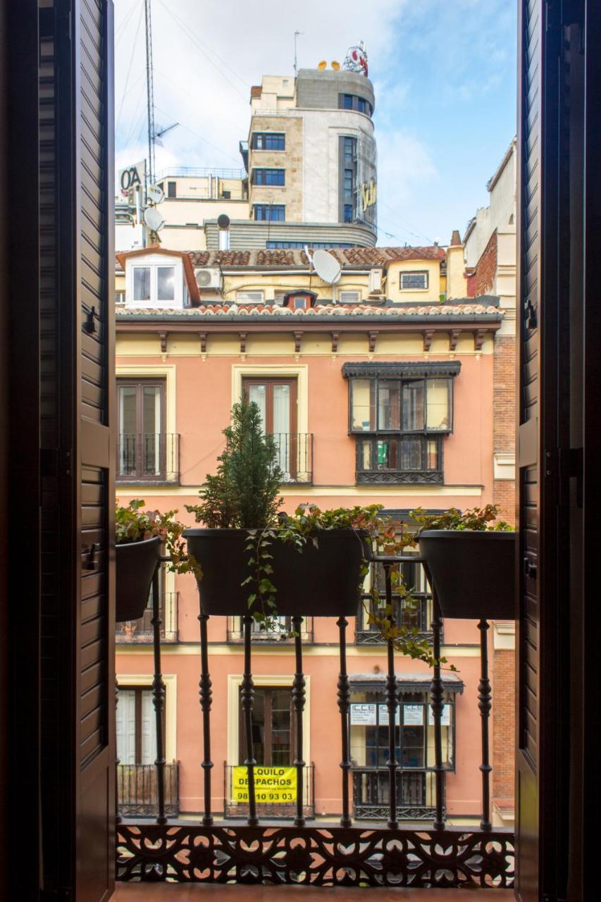 Arenal Suites Preciados Madrid Exteriör bild