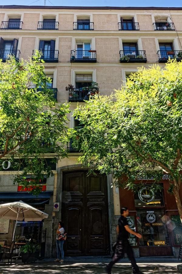 Arenal Suites Preciados Madrid Exteriör bild