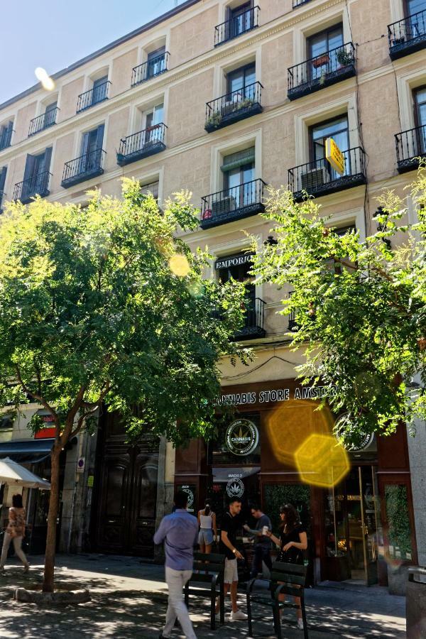 Arenal Suites Preciados Madrid Exteriör bild