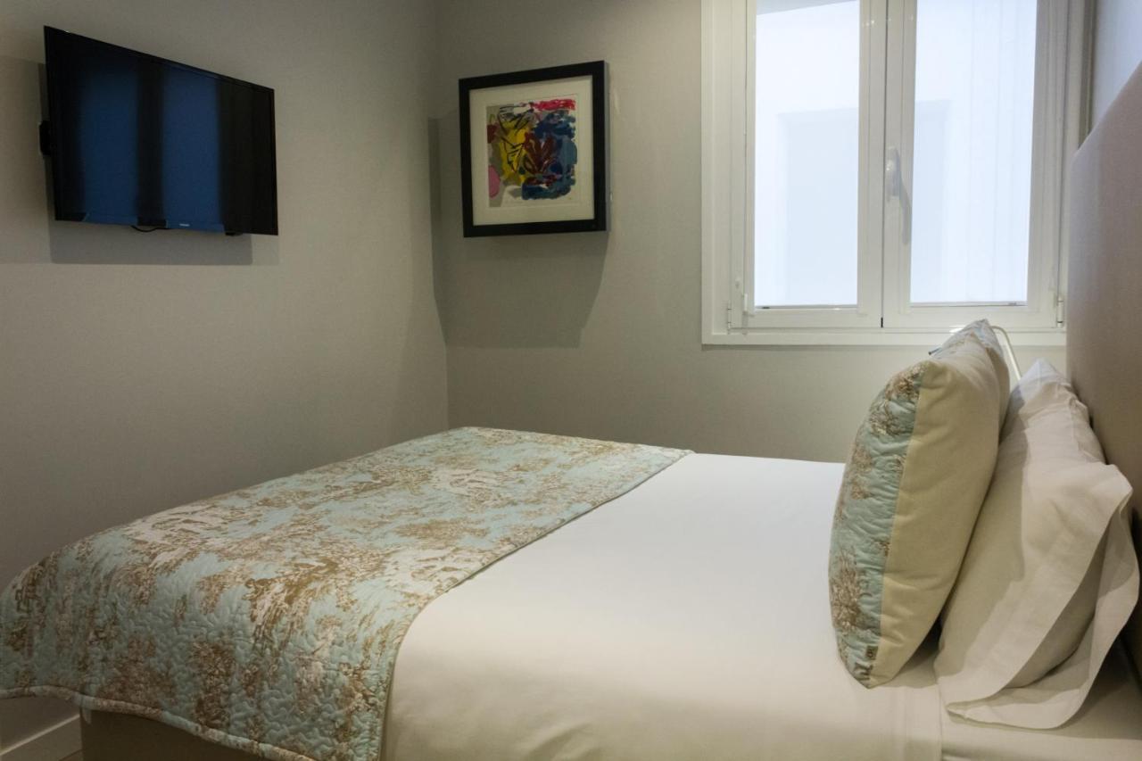 Arenal Suites Preciados Madrid Rum bild